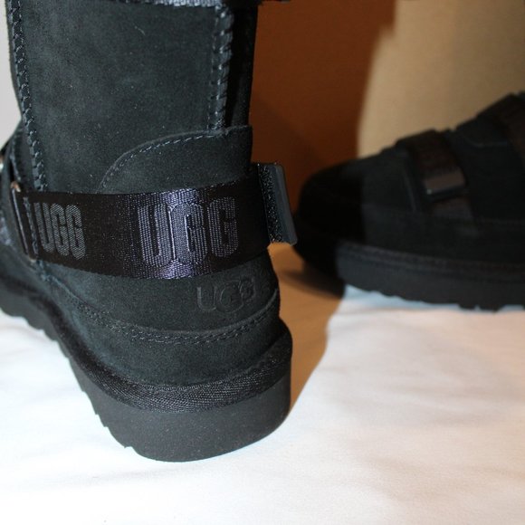 NIB UGG WOMEN'S SUEDE STRAP MOTO CLASSIC SHORTS BOOTS BLACK‎ - Picture 7 of 9